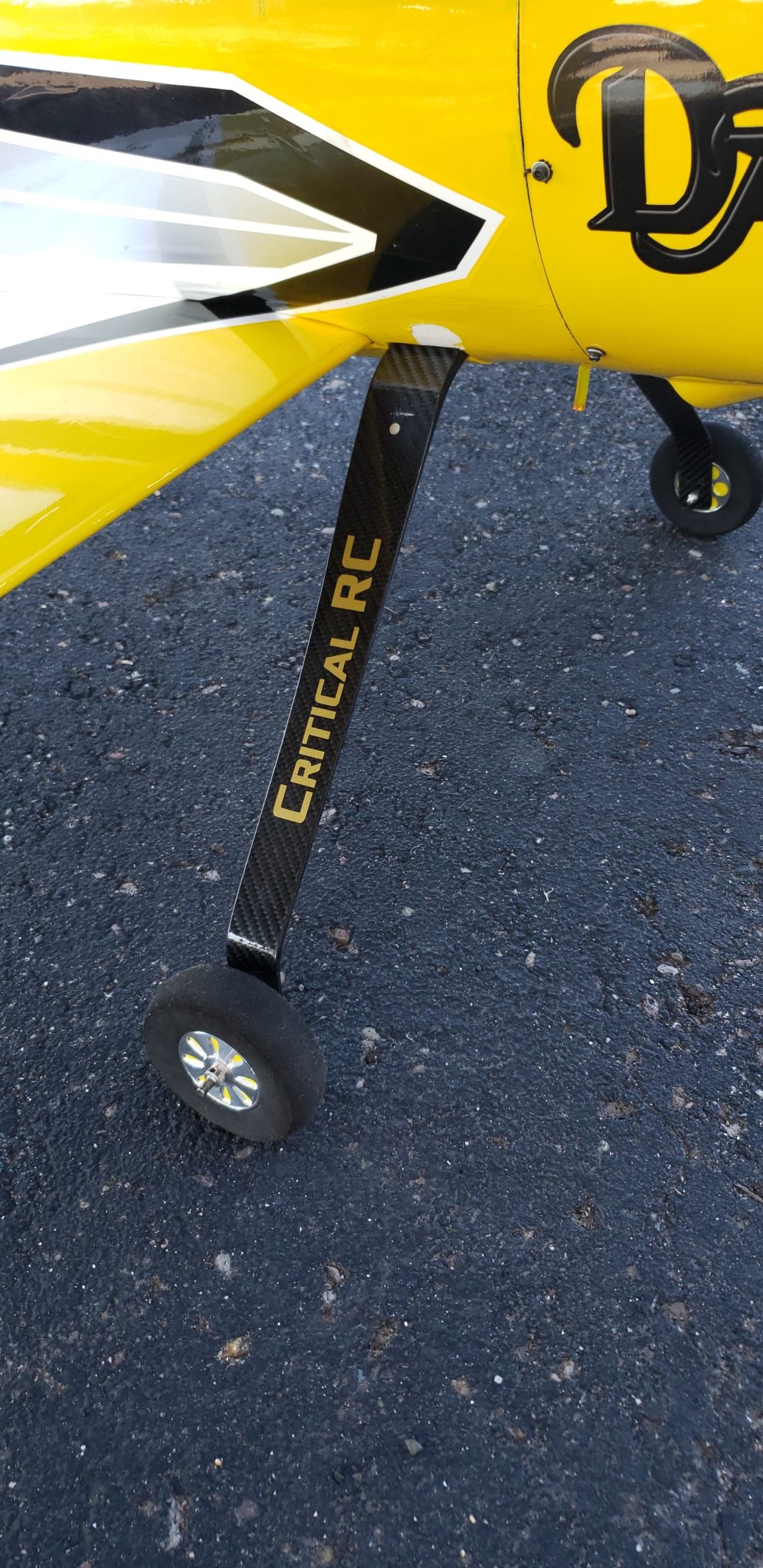 Mamba 70 Ultra flexible Carbon Fiber Landing Gear Critical RC