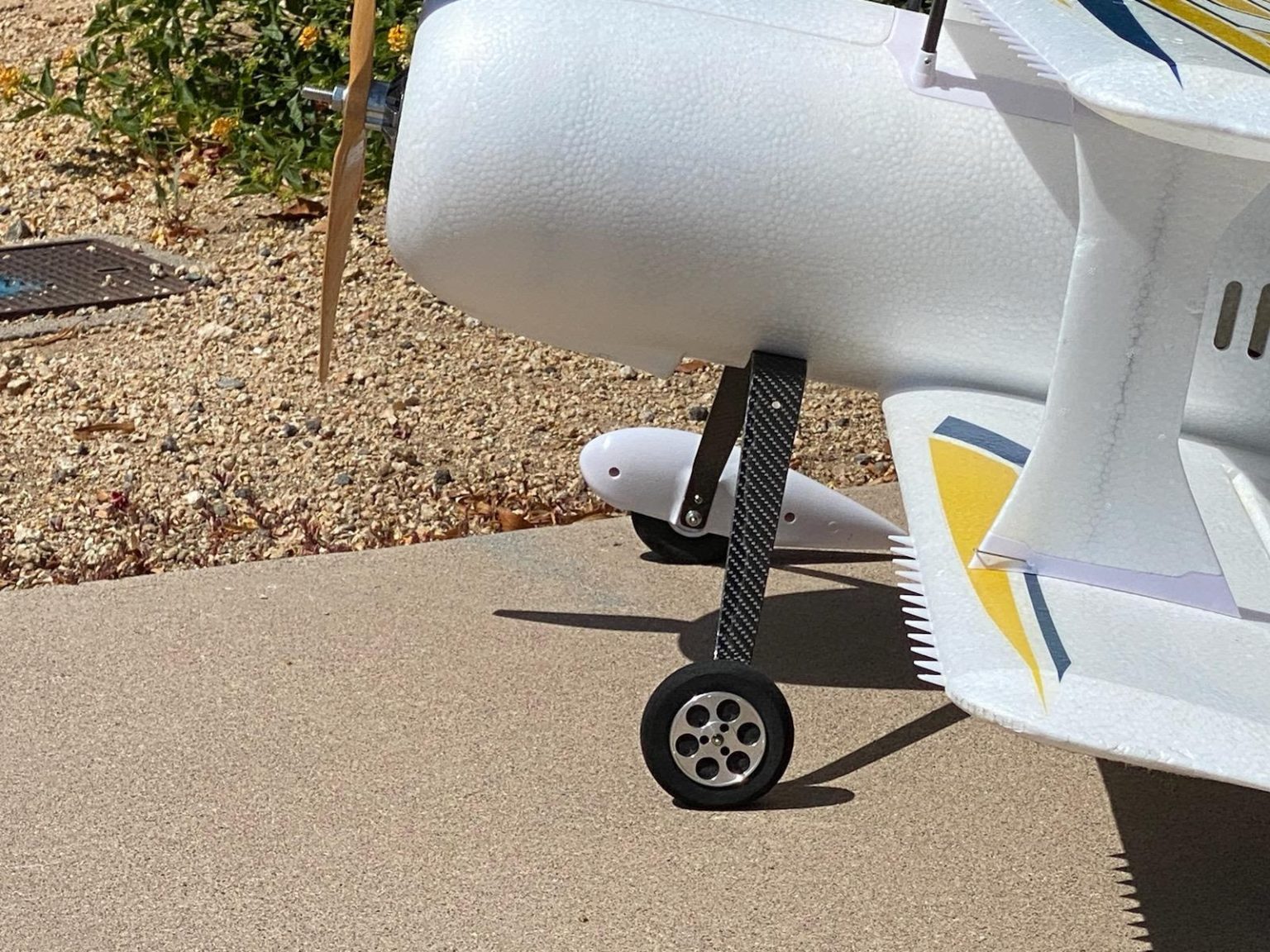 Mamba 60E Ultra flexible Carbon Fiber Landing Gear Critical RC